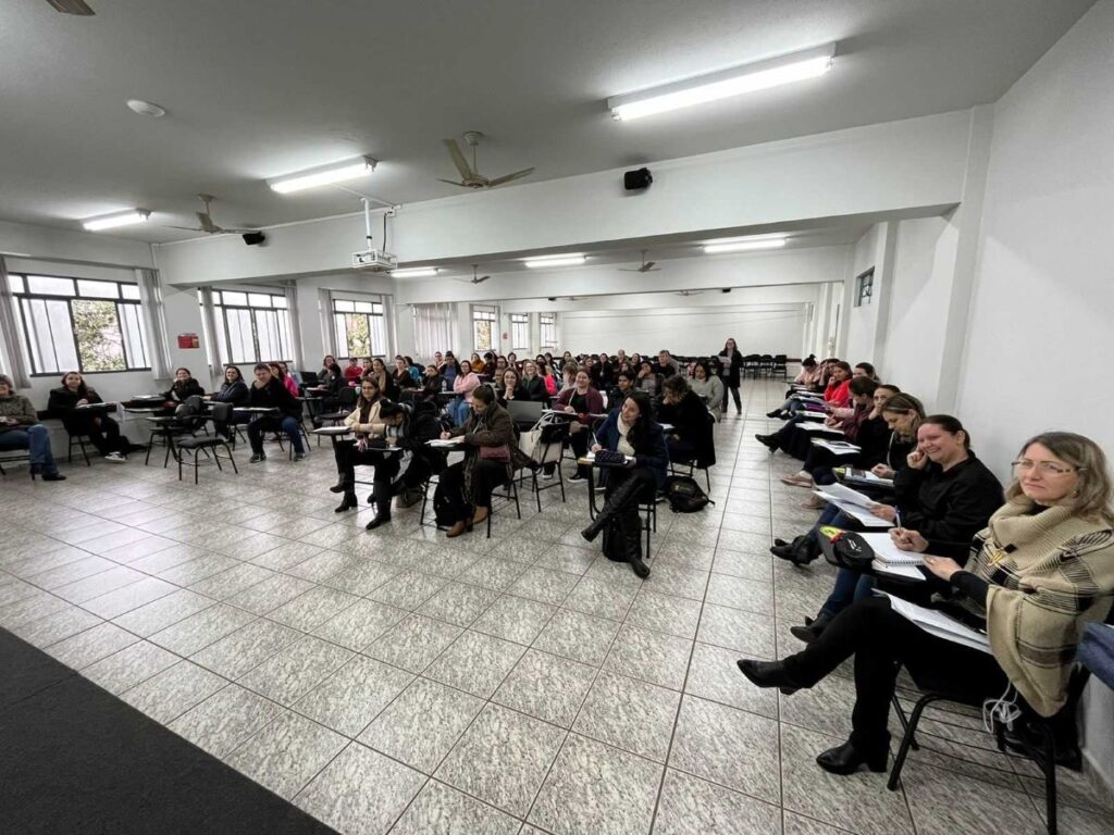 Departamento de Educação da AMOP promove 4º Encontro de Estudos