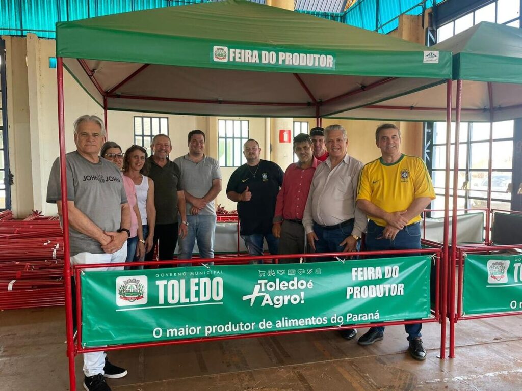 Município entrega 70 novas barracas à Associação dos Feirantes de Toledo