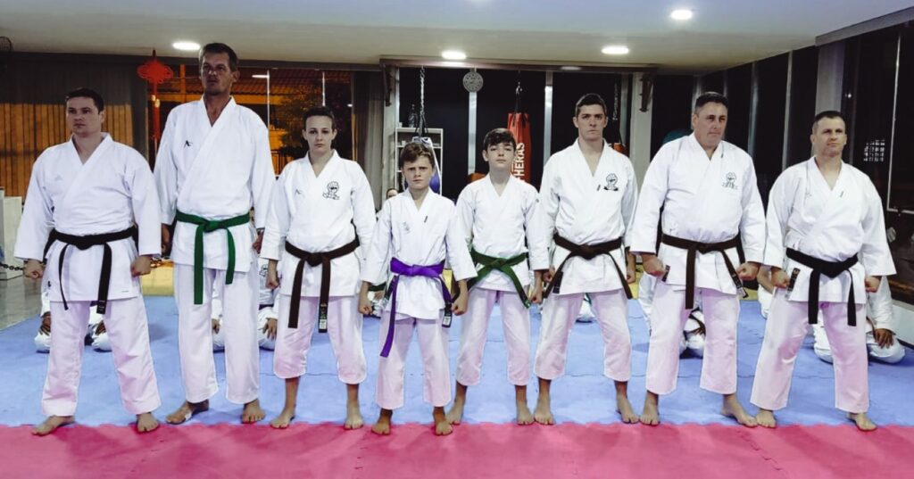Equipe de Toledo rumo ao Campeonato Brasileiro de Karate da IKGA Brasil/Japão