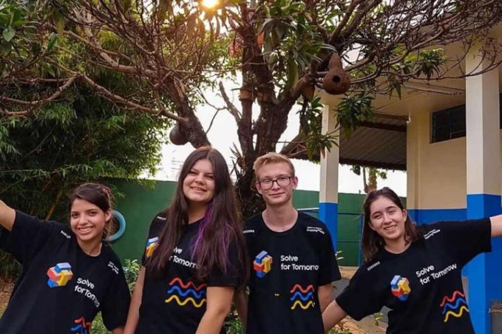 Edição em PDF, 13/11/2021 - Estudantes de Toledo são finalistas do prêmio Respostas para o Amanhã
