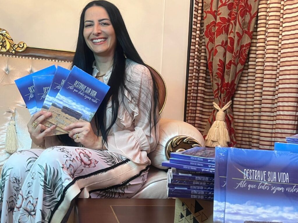 Fabiana Zielasko lança obra e dedica lucro para projeto social em Toledo