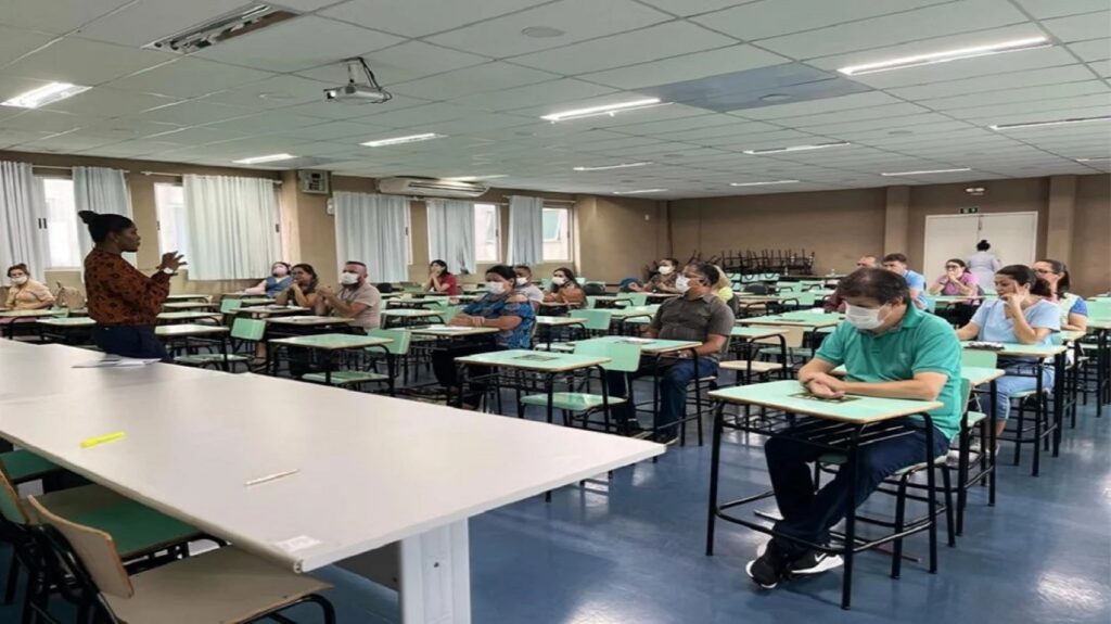 Inclusão: HUOP forma primeira turma de servidores para atendimento médico em Crioulo Haitiano