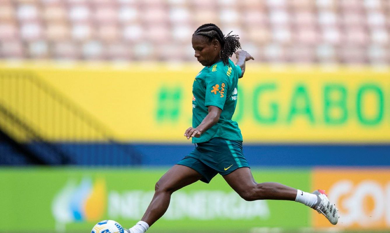 Antes do adeus à seleção, Formiga vê cenário promissor à nova geração