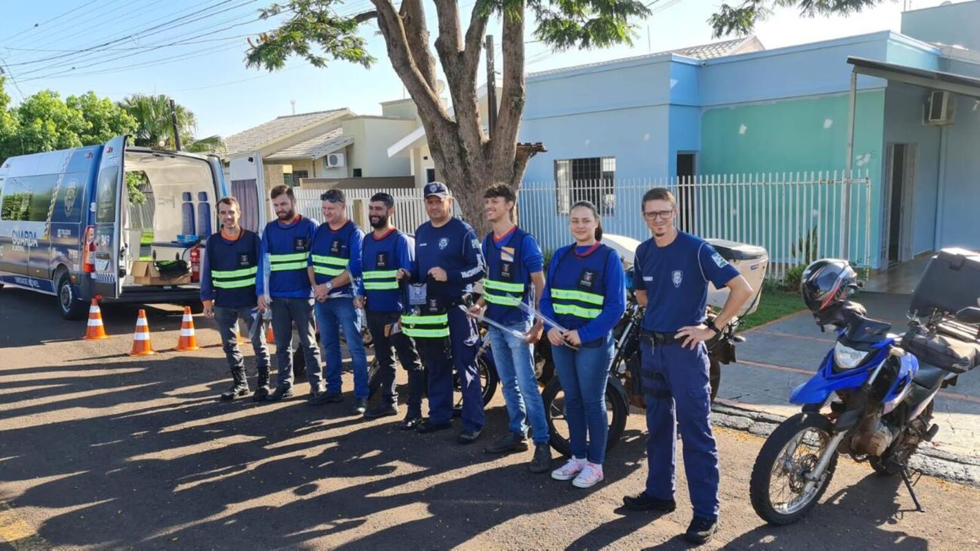 Guarda Municipal de Toledo faz orientações para mototaxistas e motofretistas