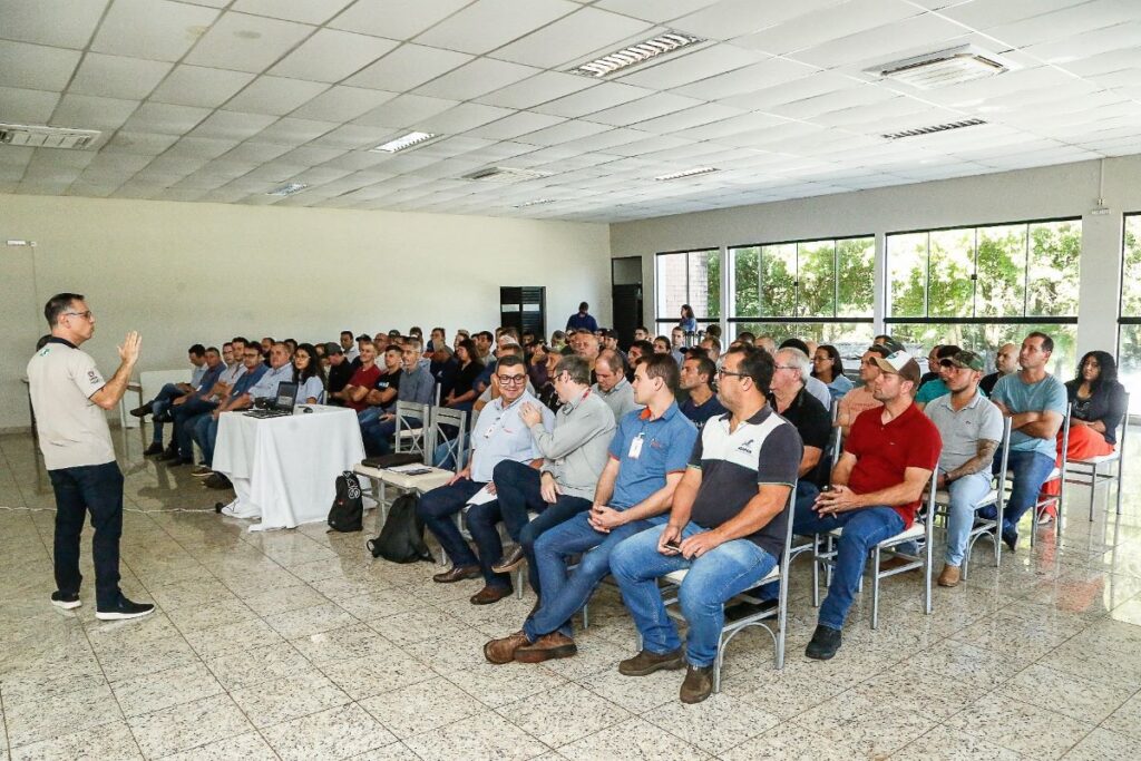 Influenza Aviária: Copacol intensifica orientações para produtores de ovos férteis