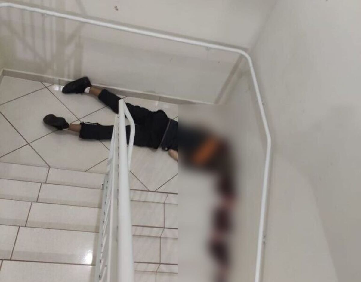 Em Toledo, jovem é baleado e morre na escadaria de um condomínio