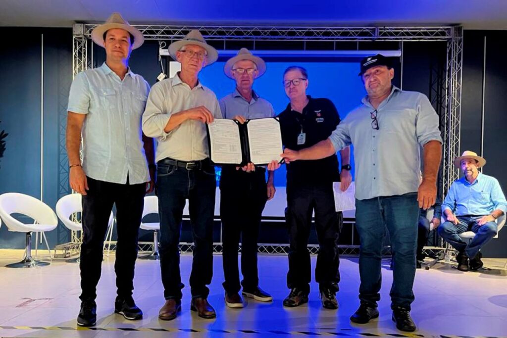 IAT emite licenças de ampliação de frigorífico em Umuarama e construção de usina de biogás em Toledo