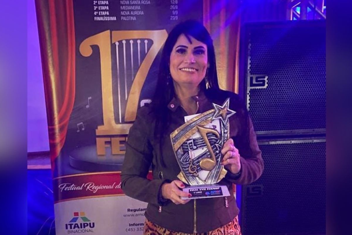 Santa-helenense se consagra campeã do 17º FERMOP, na categoria Popular