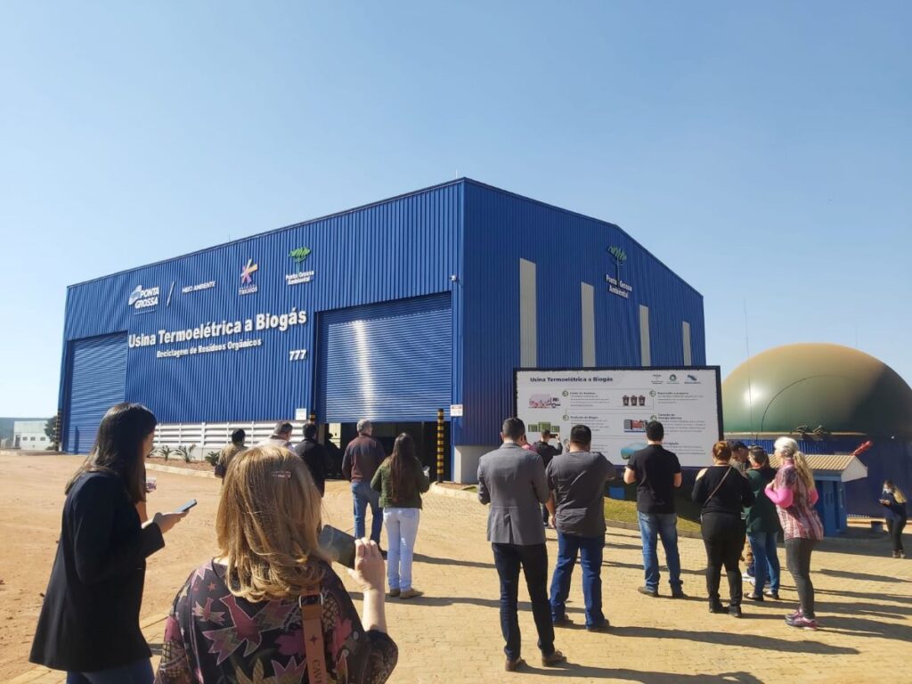 Comitiva da região lindeira conhece experiências de gestão e ações sustentáveis em Ponta Grossa