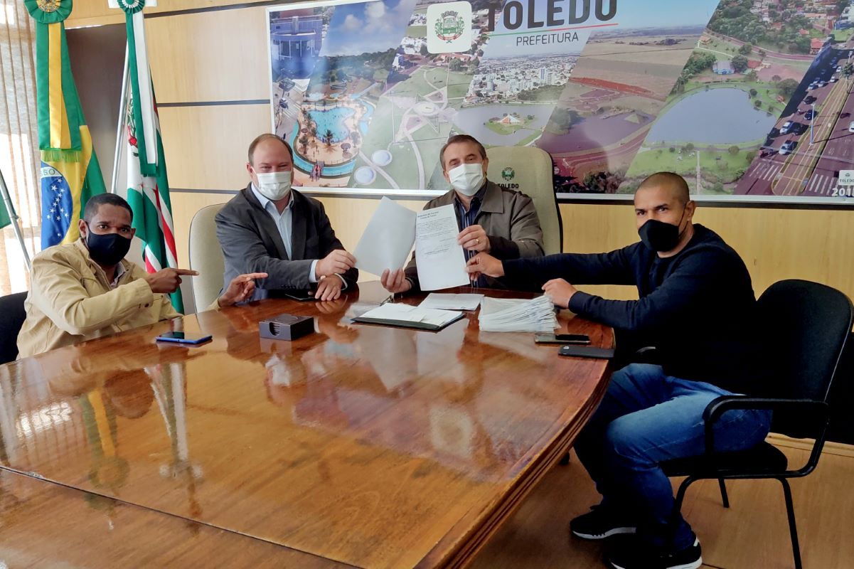 Prefeitura encaminha documentação do Loteamento Mesquita para o Registro de Imóveis