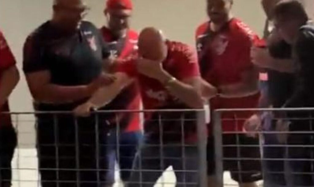 Torcedor que agrediu Luciano Hang é suspenso pelo Athletico Paranaense