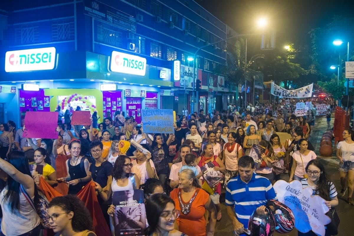 Marcha em Foz do Iguaçu marca o Dia Internacional da Mulher
