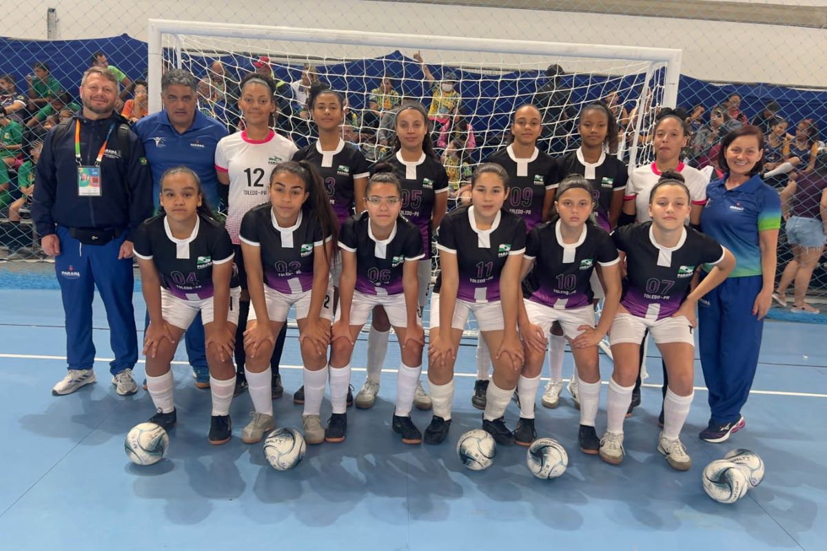 Toledo nos Jogos Escolares Brasileiros: meninas do Colégio Senador Attílio Fontana estreiam com vitória no futsal
