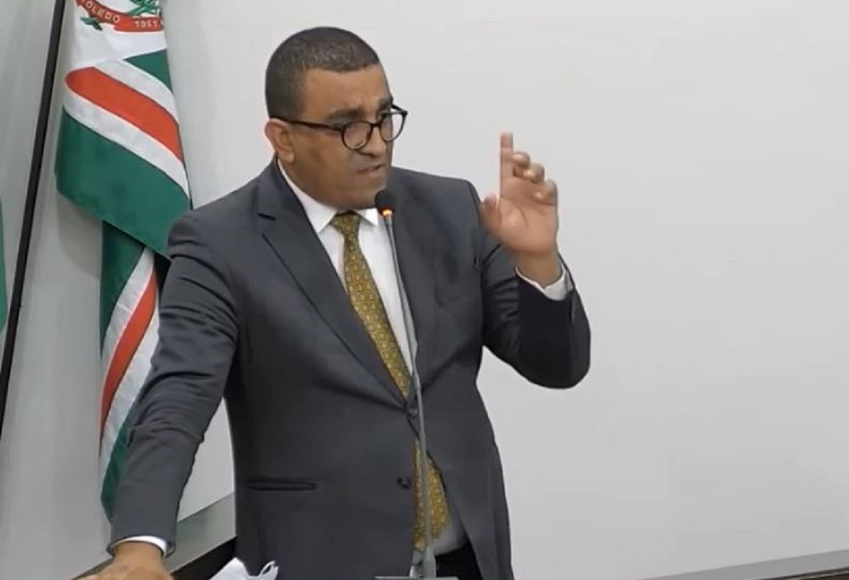 Ética: Episódio na Câmara leva Professor Oseias à reflexão sobre escolhas e consequências
