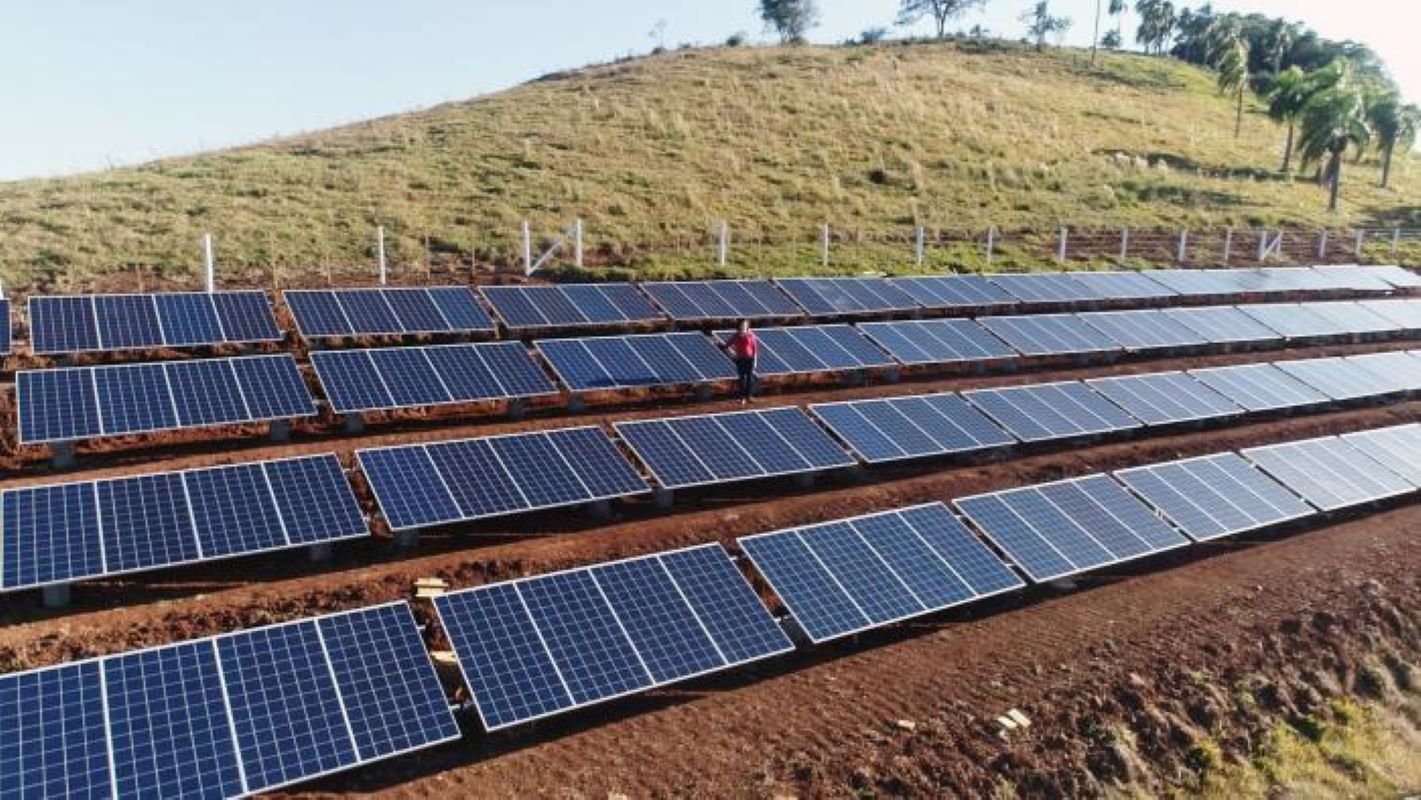 BRF supera marca de 100 granjas de produtores integrados produzindo energia com painéis solares