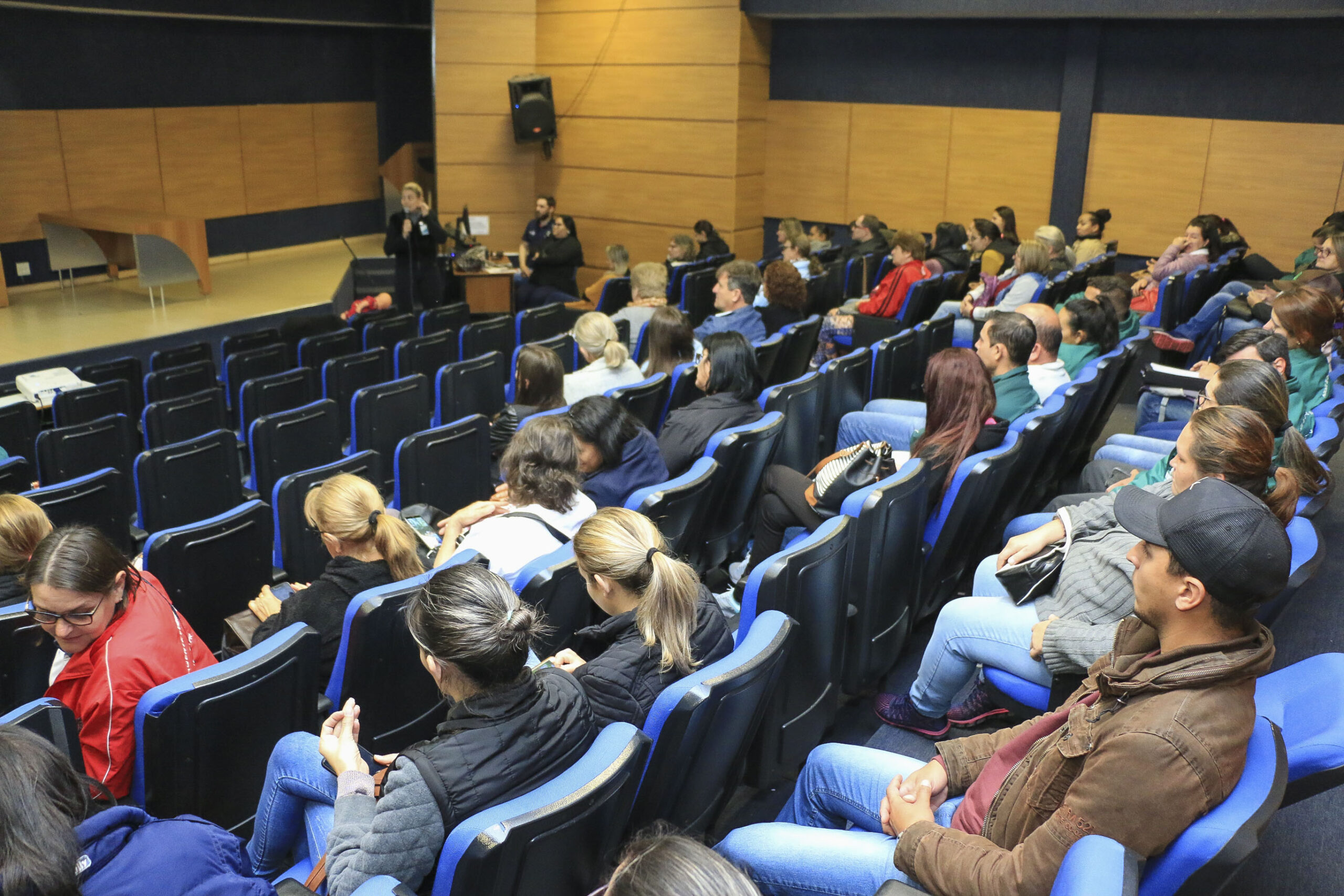 Agosto Dourado: Servidores participam de capacitação sobre amamentação