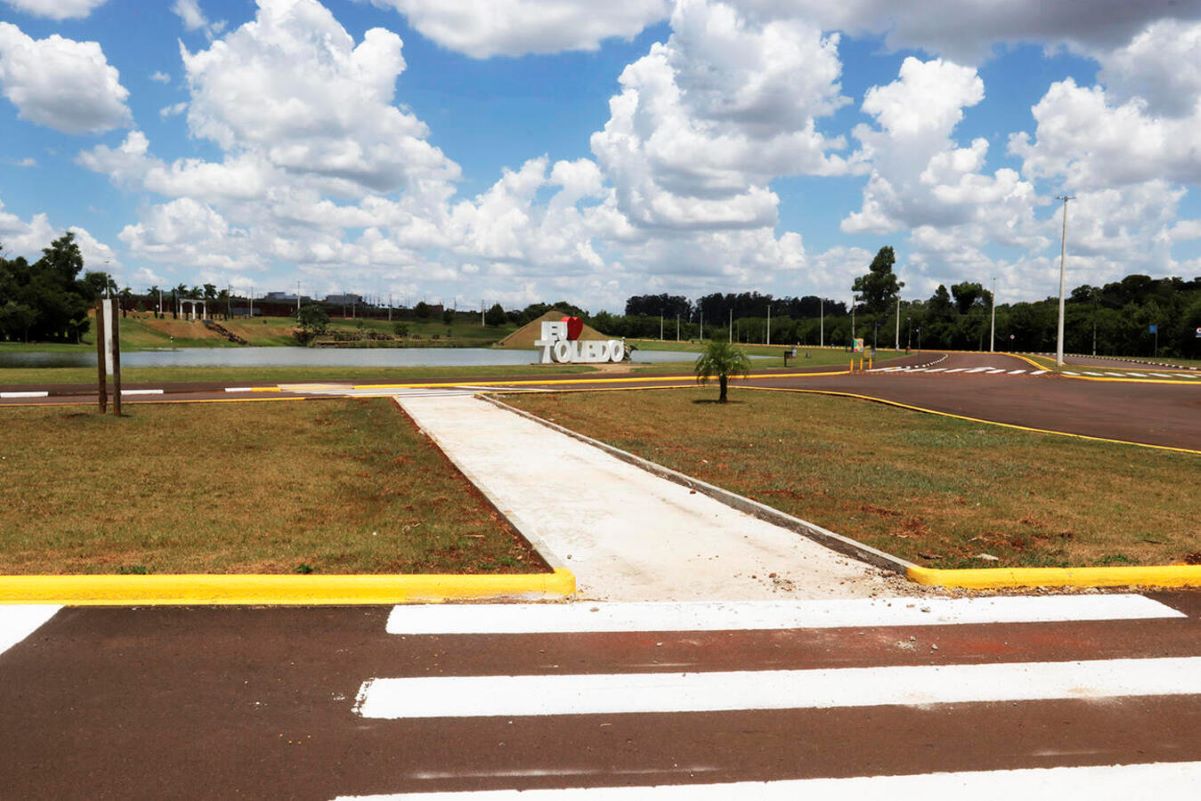 Em Toledo, sinalização do Parque do Povo Luiz Cláudio Hoffmann passa por revitalização