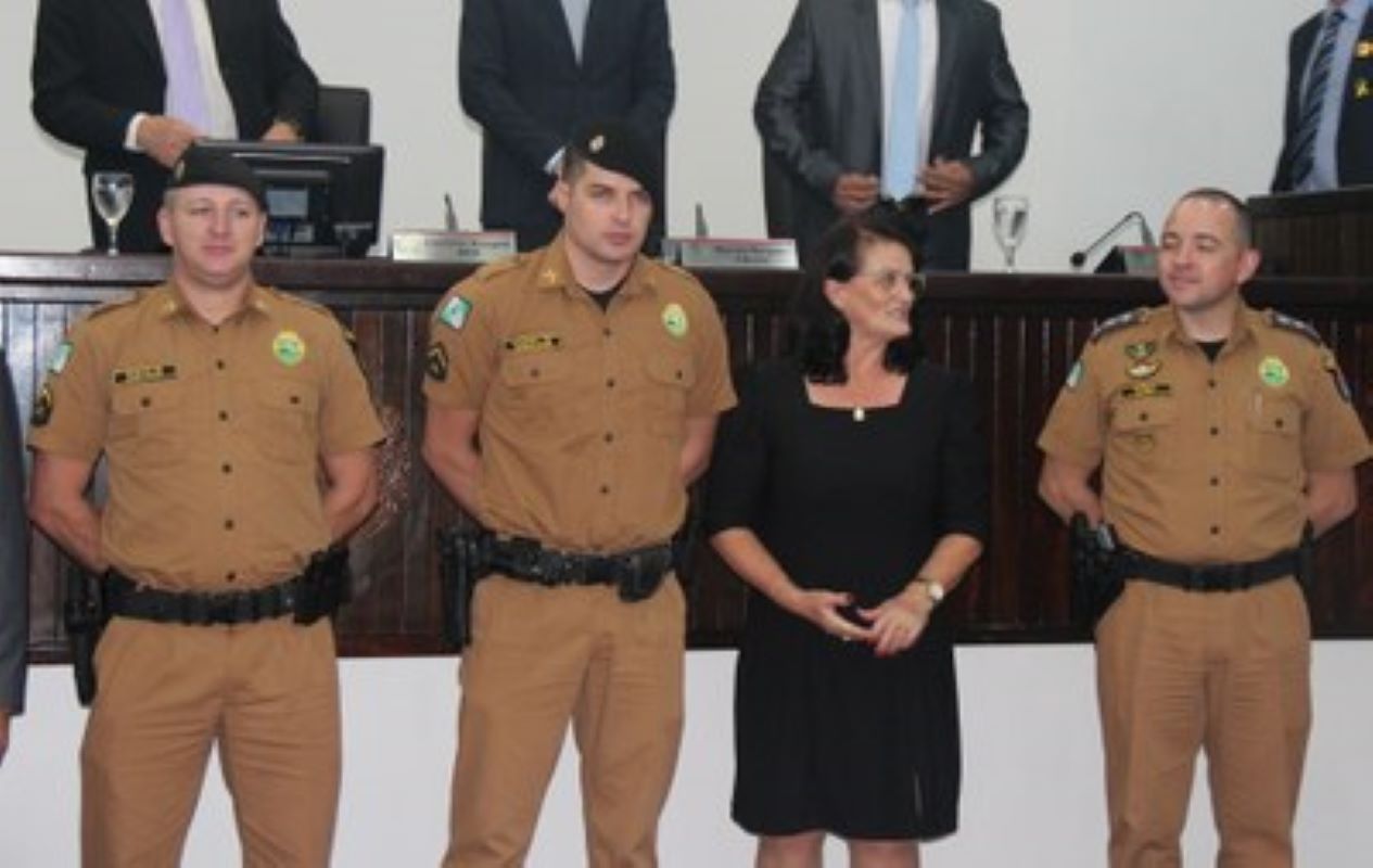 HERÓIS: Policiais que salvaram casal e contiveram incêndio são homenageados na Câmara de Toledo