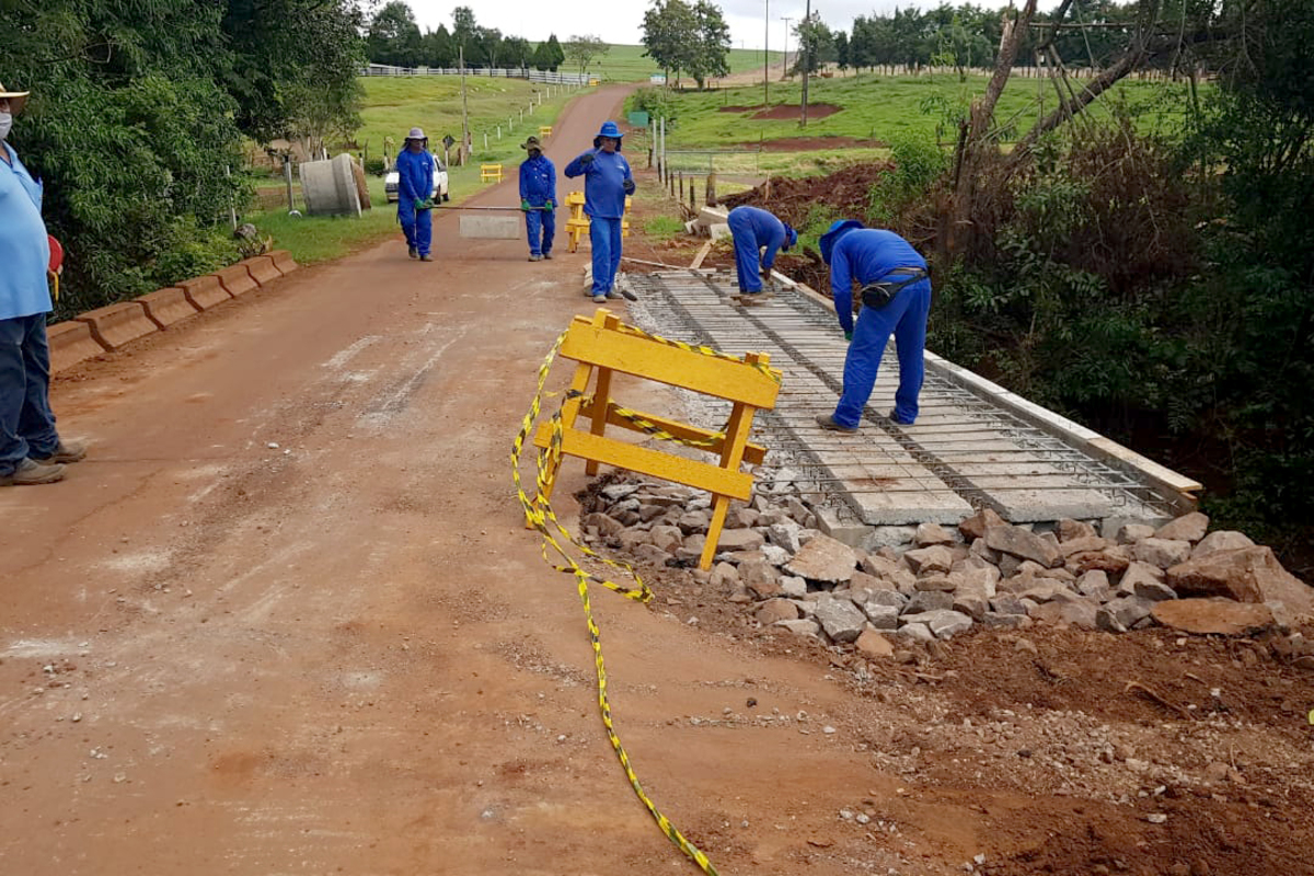 Obras da ponte no Lageado Grande estão em andamento