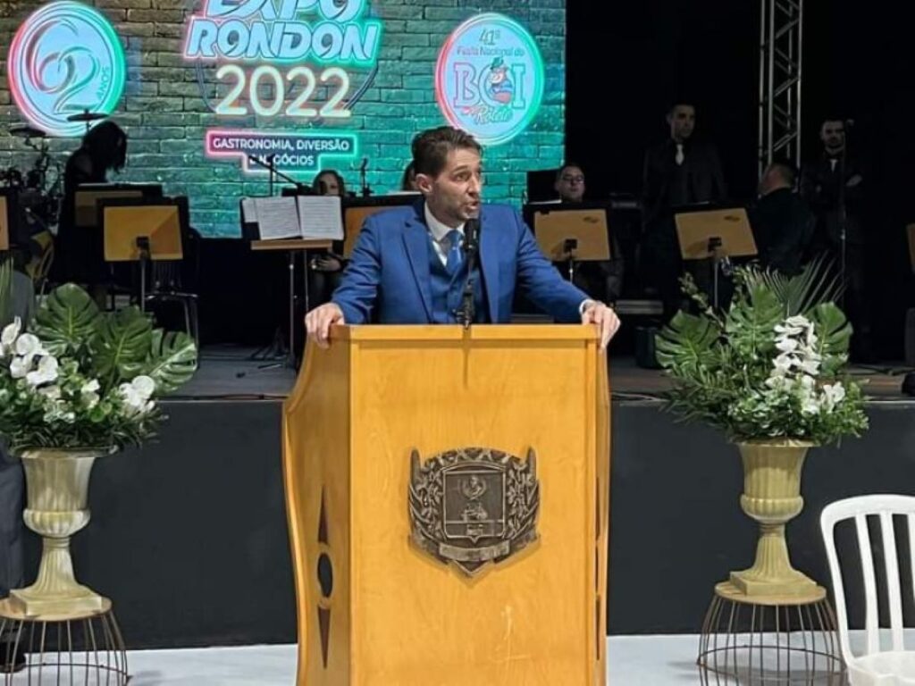 AMOP participa de abertura da Expo Rondon e homenageia prefeito Marcio Rauber