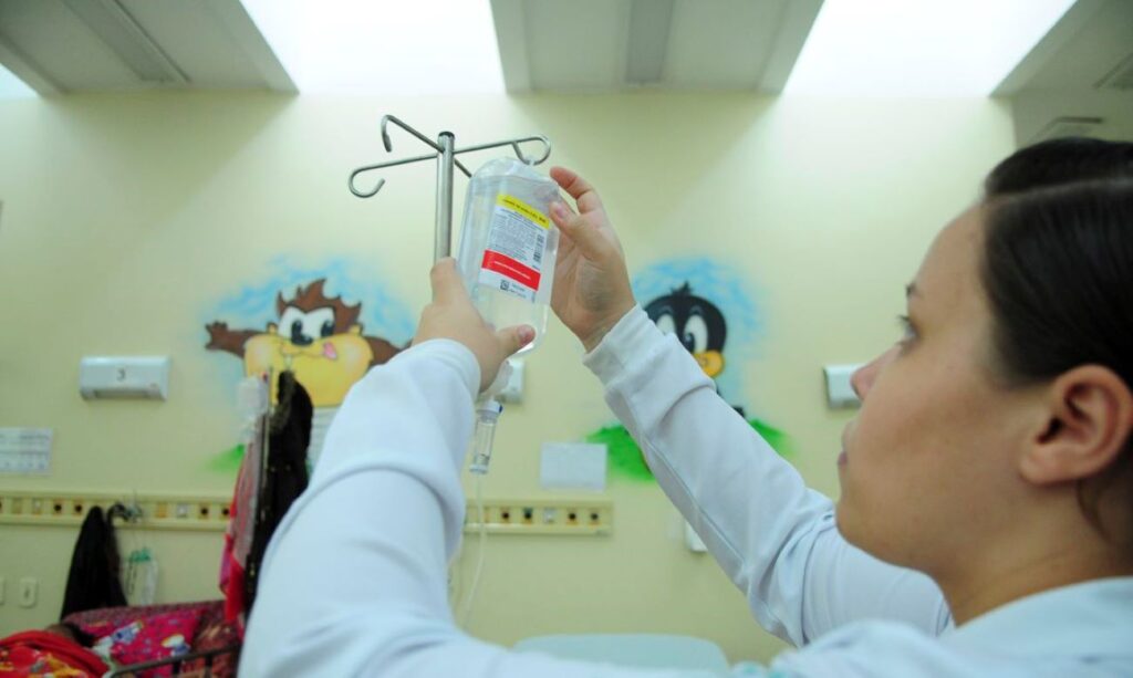 Deputado Hussein Bakri recebe projeto do novo Hospital Bom Jesus e se compromete em colaborar.