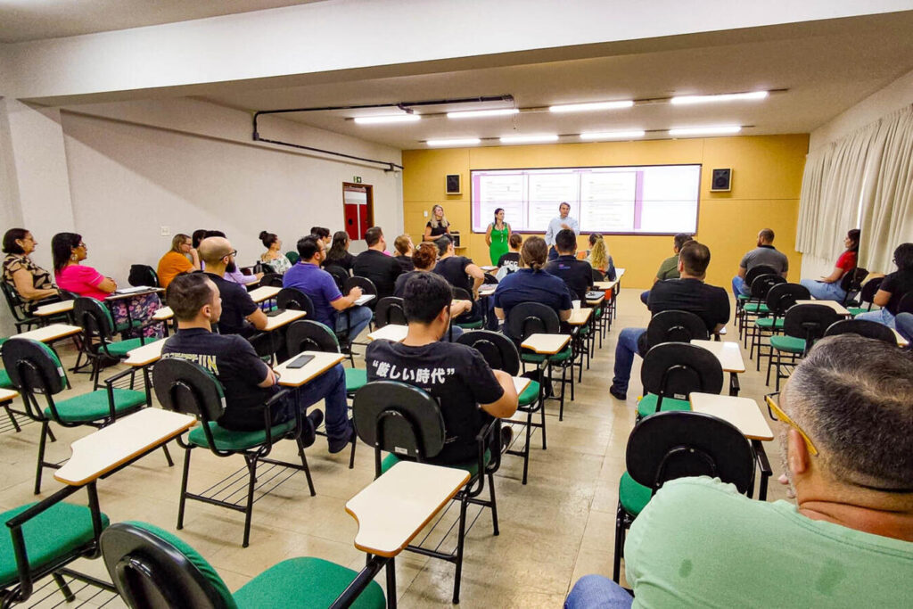 Servidores municipais de Toledo participam de curso sobre fiscalização e gestão de contratos