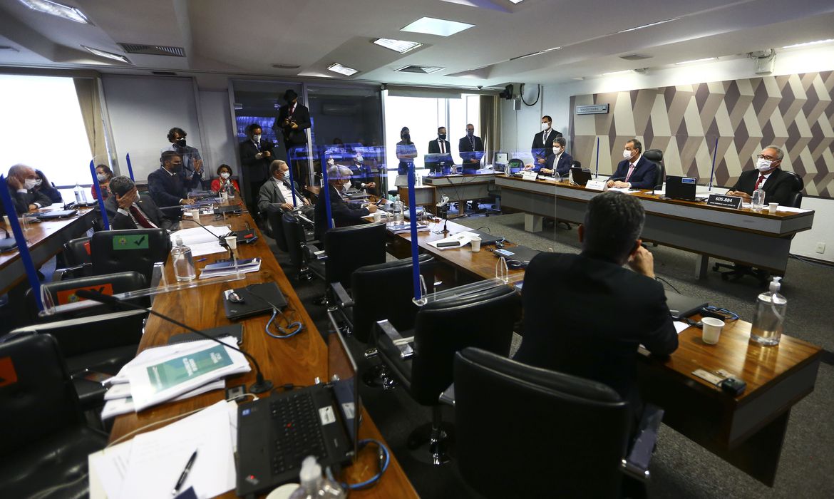 CPI da Pandemia aprova relatório final e pede 80 indiciamentos