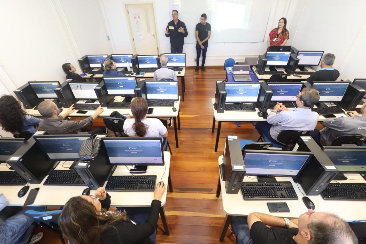 Representantes de lindeiros passam por treinamento para utilização de plataforma de demandas