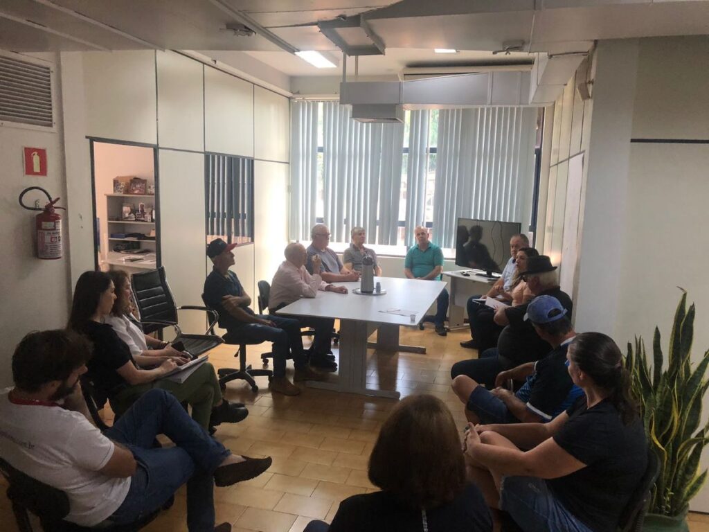 Palotina realiza reunião para definir programação da 16ª Avaliação de Vinhos Coloniais