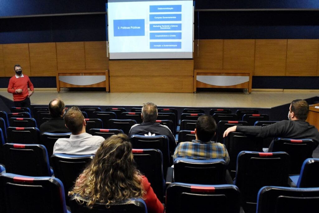 Comitê Gestor da Microempresa volta a se reunir
