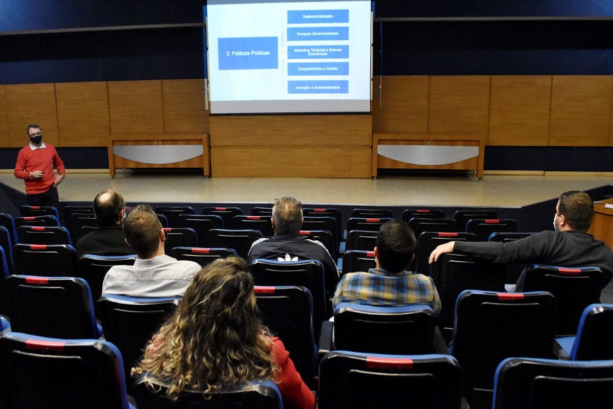 Comitê Gestor da Microempresa volta a se reunir