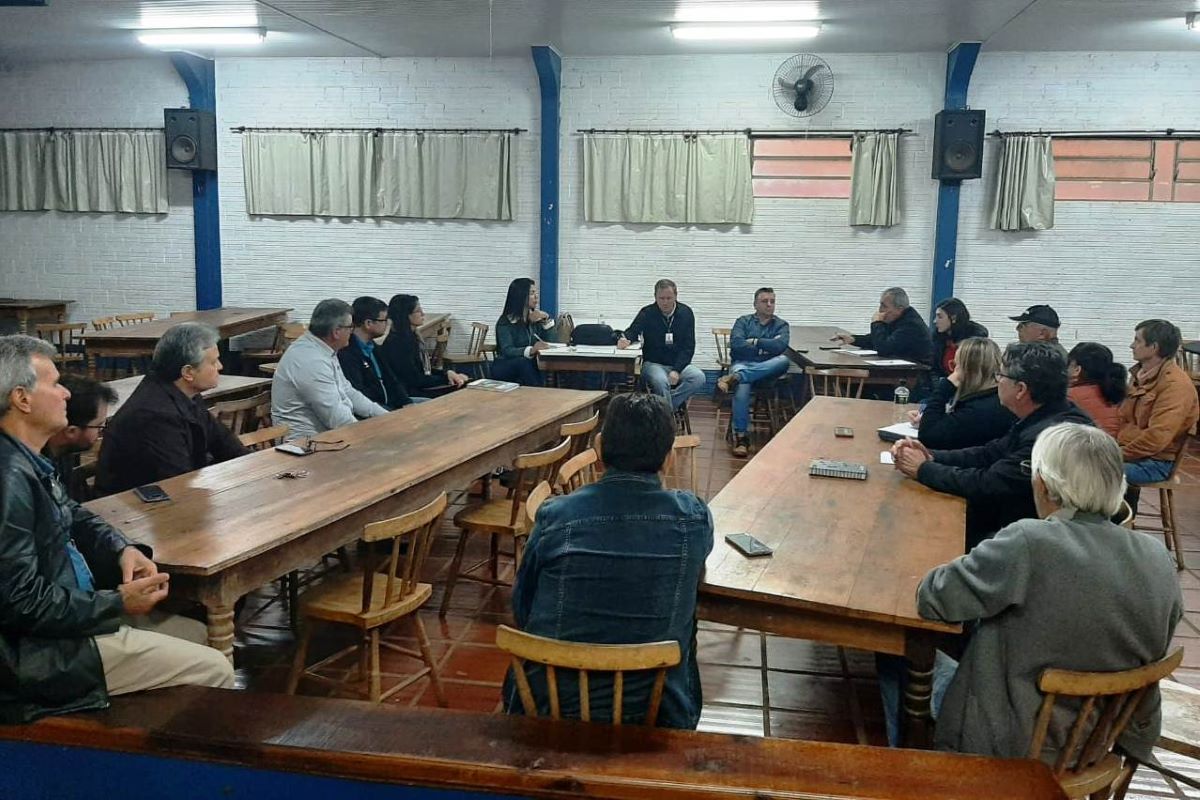 Reunião debate a conectividade no campo e os desafios para o Desenvolvimento Regional