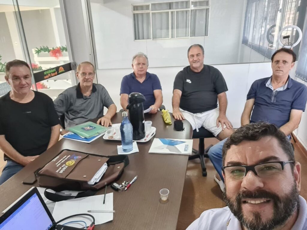 Diretoria do Esporte Clube Toledo se reúne para planejamento