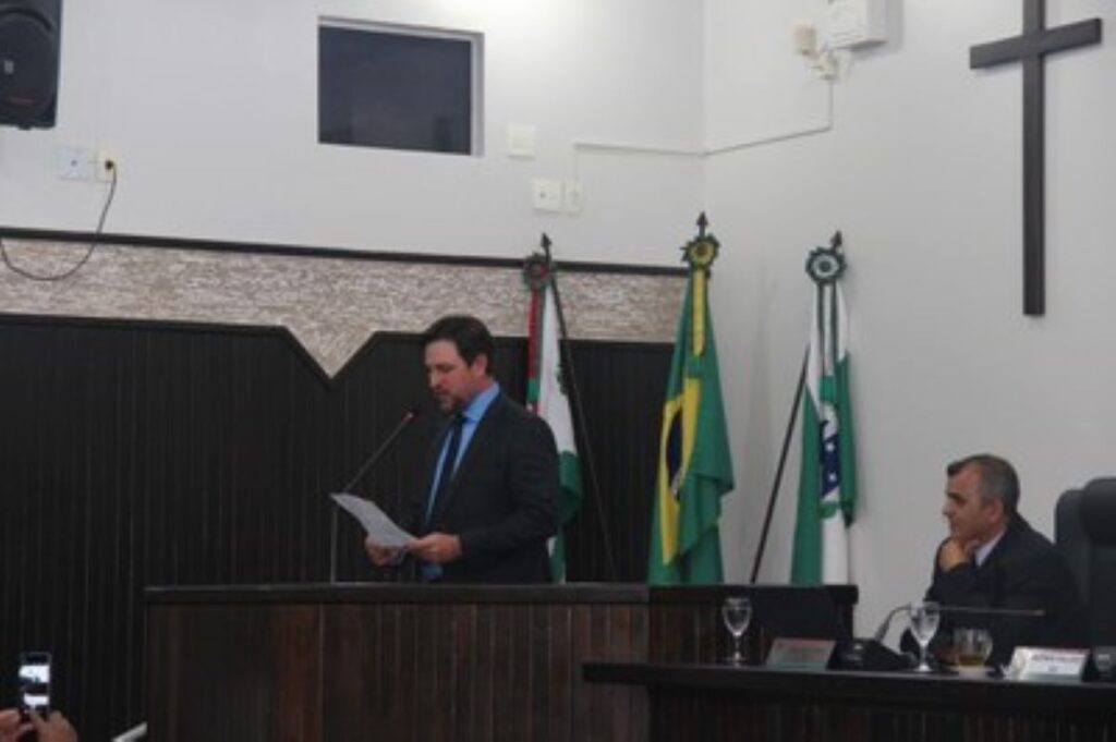 Vereadores se licenciam e Sargento Costa e Rodrigo Salles assumem na Câmara de Toledo