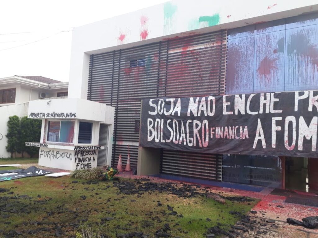 Após ter sua sede invadida, Aprosoja toma medidas para punir os responsáveis