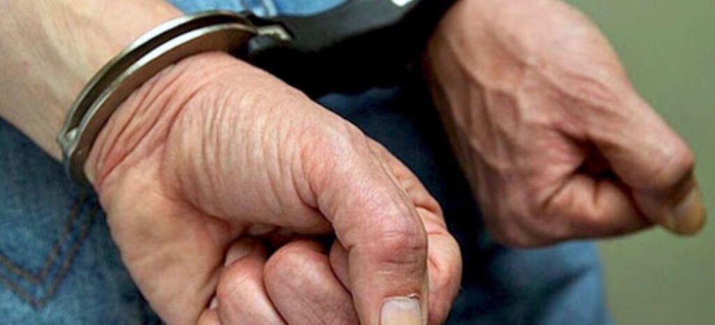 Para a imprensa local, o fato estava em “segredo de Justiça”. Para a imprensa nacional, até de motorista a delegada serviu.