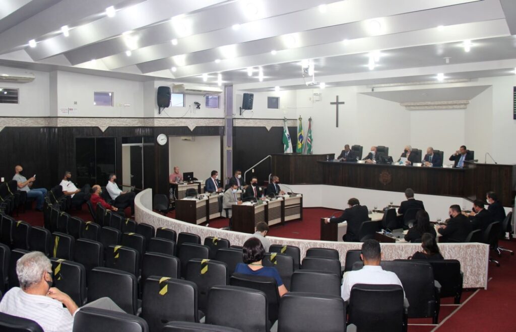 Sessão aprova crédito, verba à Apac e teletrabalho na Câmara
