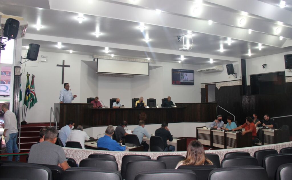 Em sessão extraordinária, vereadores de Toledo aprovam reajuste dos servidores municipais