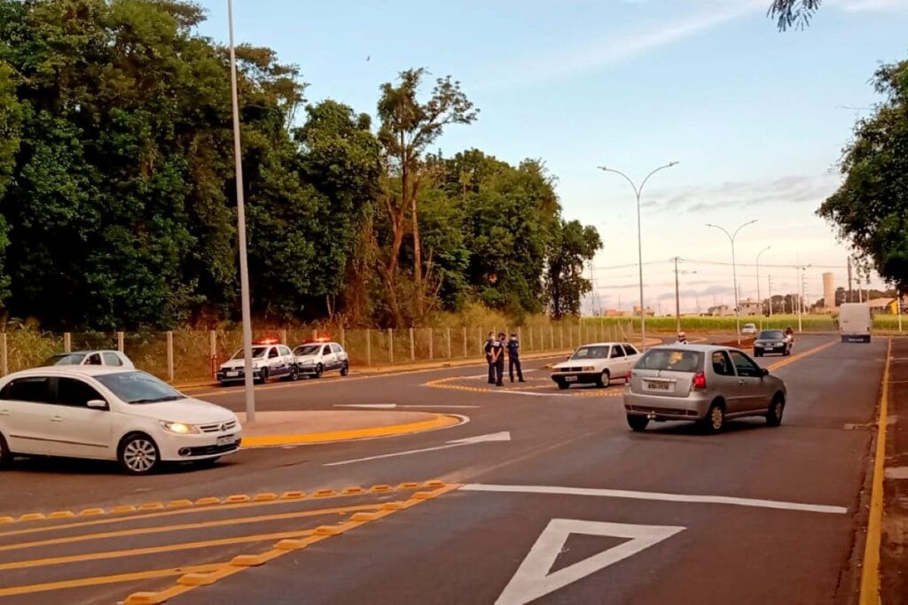 Deptrans finaliza sinalização da nova rotatória da Rua 1º de Maio