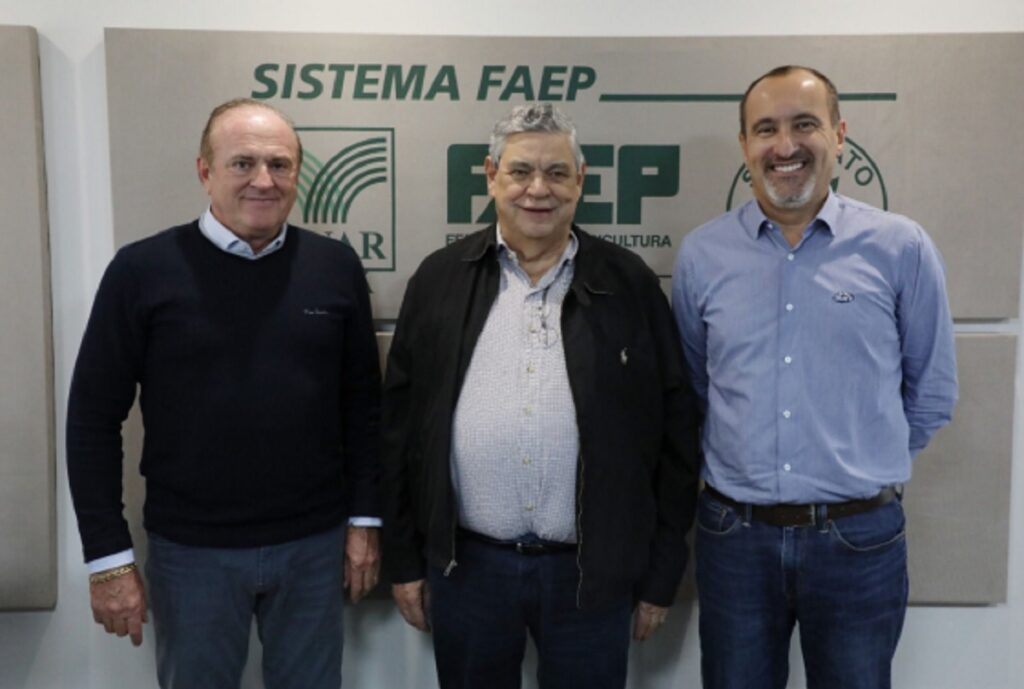 Diretoria do Sindiavipar participa de reunião com a FAEP para alinhar as práticas ESG no setor avícola