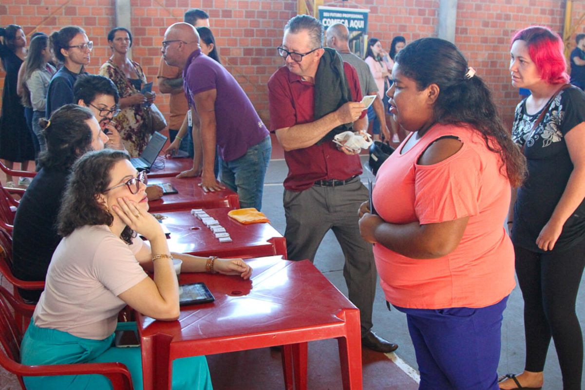 Sine Itinerante reúne mais de 300 pessoas na Vila Pioneiro