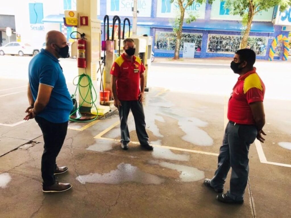 Soldado Fruet apela a senador contra self-service em postos de combustíveis