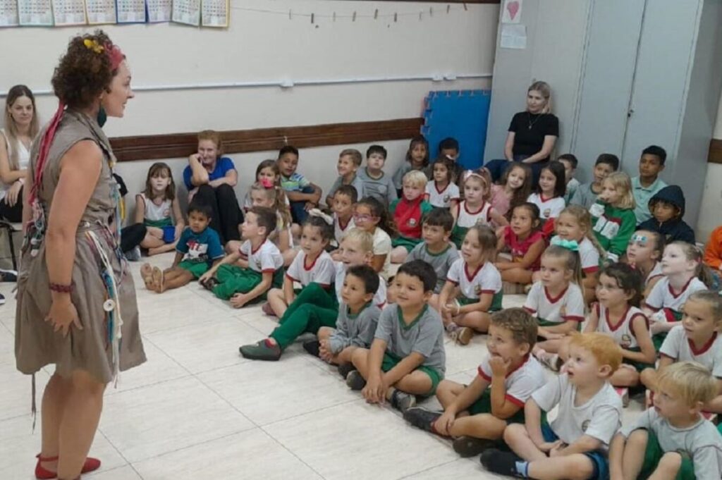 Concórdia do Oeste recebe estreia da temporada 2023 do “Teatro na Escola”
