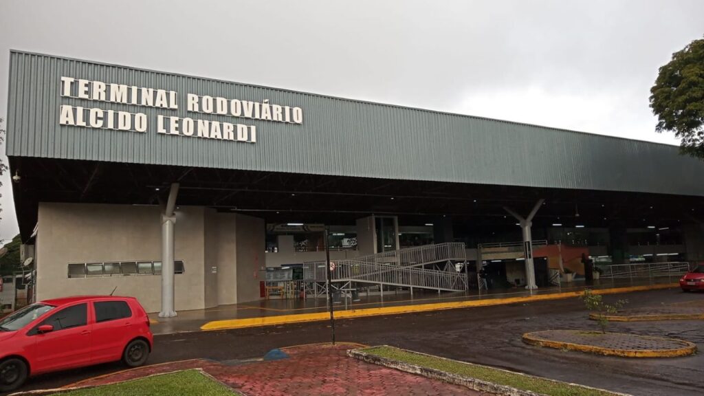 Ações pontuais da gestão, Guarda Municipal, PM e PC devolvem ordem, sossego e segurança ao Terminal Rodoviário de Toledo