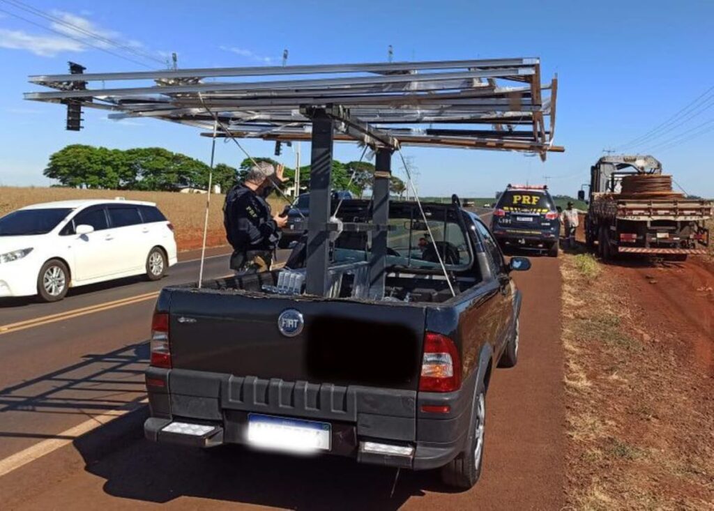 PRF flagra transporte irregular em veículos de pequeno porte na região