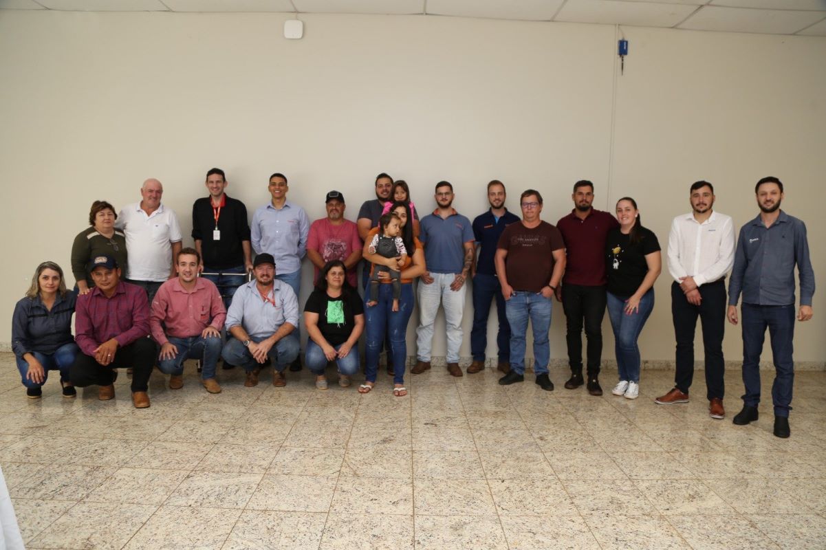 Leite: cooperados da Copacol participam de treinamento sobre doenças reprodutivas