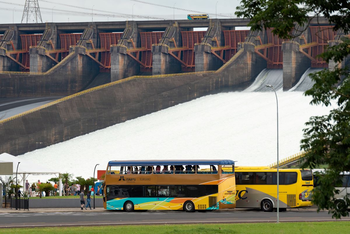 Turismo de Itaipu terá operação especial no feriado do Dia do Trabalhador