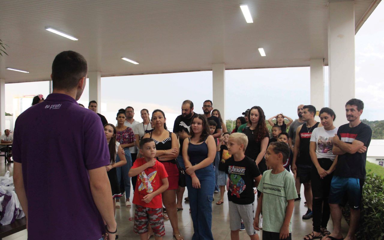 Uma só família: Prati-Donaduzzi realiza visita técnica no parque fabril e atividades recreativas