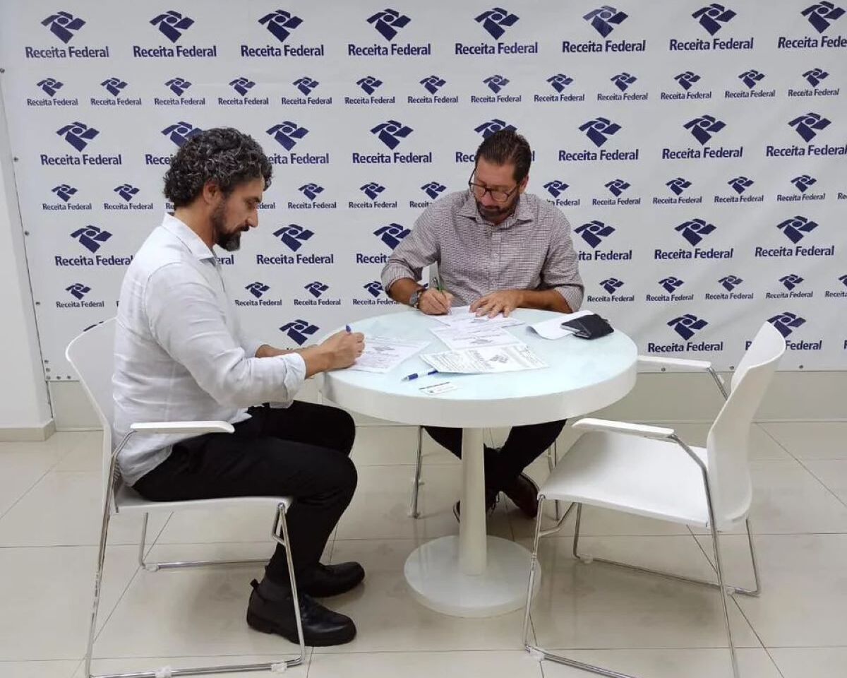 Unioeste recebe doação de três veículos da Receita Federal de Foz do Iguaçu