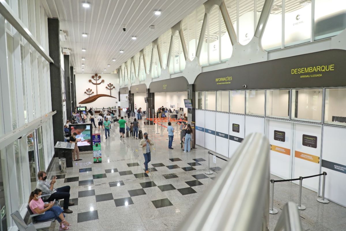 Com aval da Anvisa, Aeroporto Regional de Cascavel retira obrigatoriedade do uso de máscara